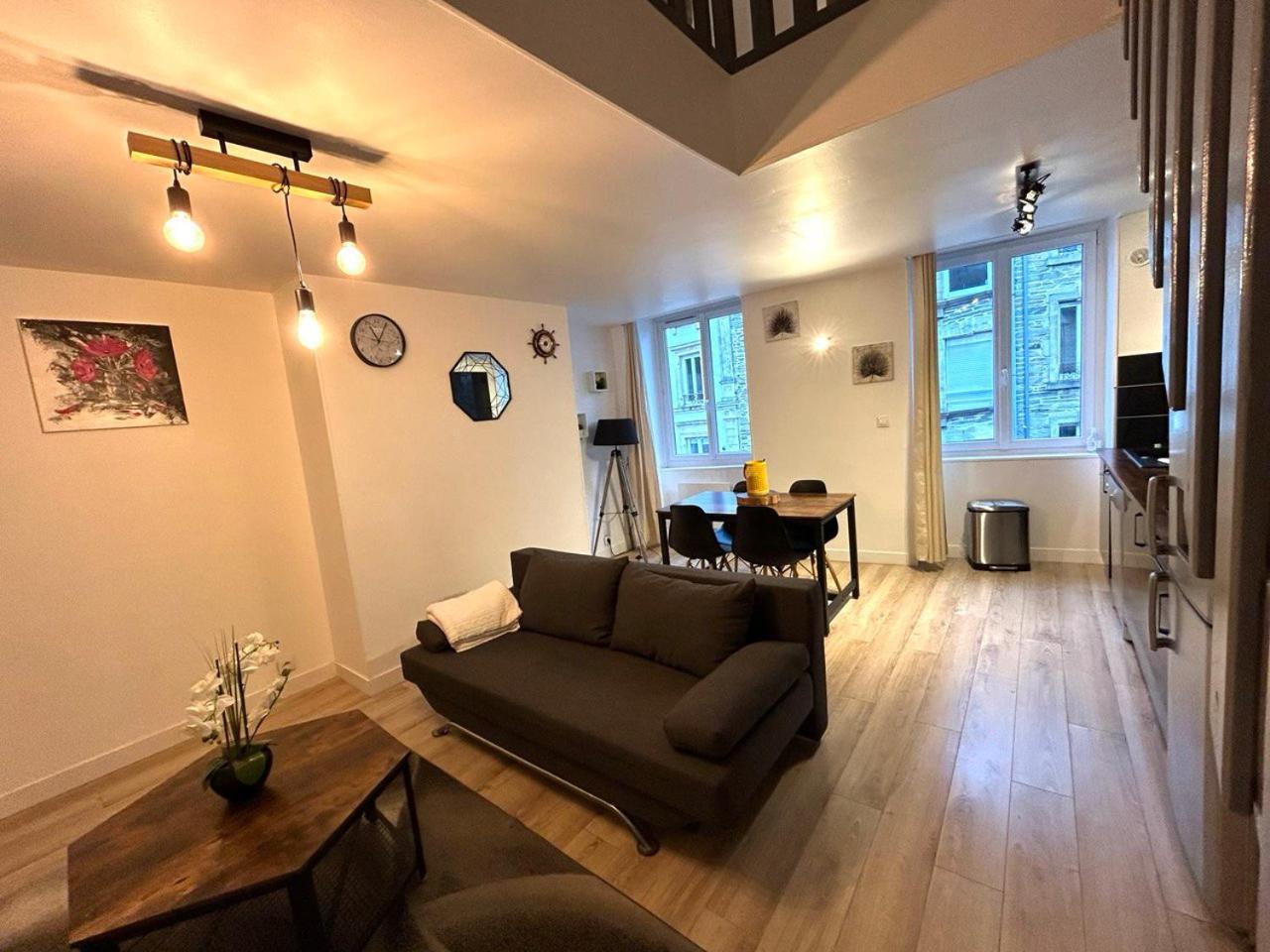 シェルブール・アン・コタンタンLa Casa Tres - Cosy In The Very Centre Portアパートメント エクステリア 写真
